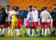 开云体育视频直播-甘冈遭遇失利，客场惨败无缘胜利