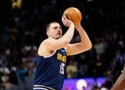 开云平台-包含步行者轻取青岛队，约基奇点燃赛场的词条