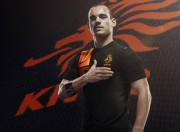 开云下载-迪亚斯终场神迹，切尔西绝杀阿尔及利亚式坚韧，英超争冠天平倾斜之夜