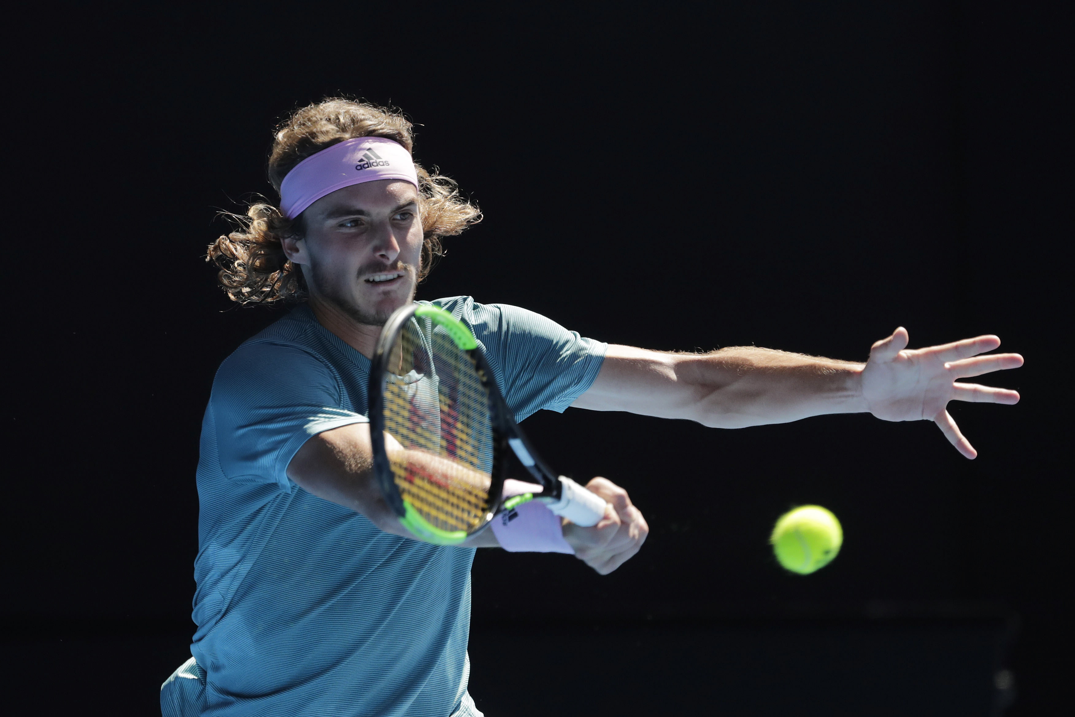 澳网翻盘法网，西西帕斯点燃赛场