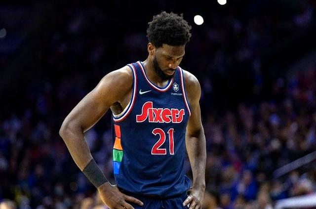 76人翻盘爵士，米切尔高光表现