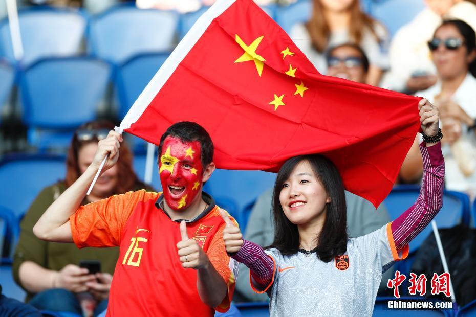 法国队轻取中国队，黄鸭组合统治全场的简单介绍