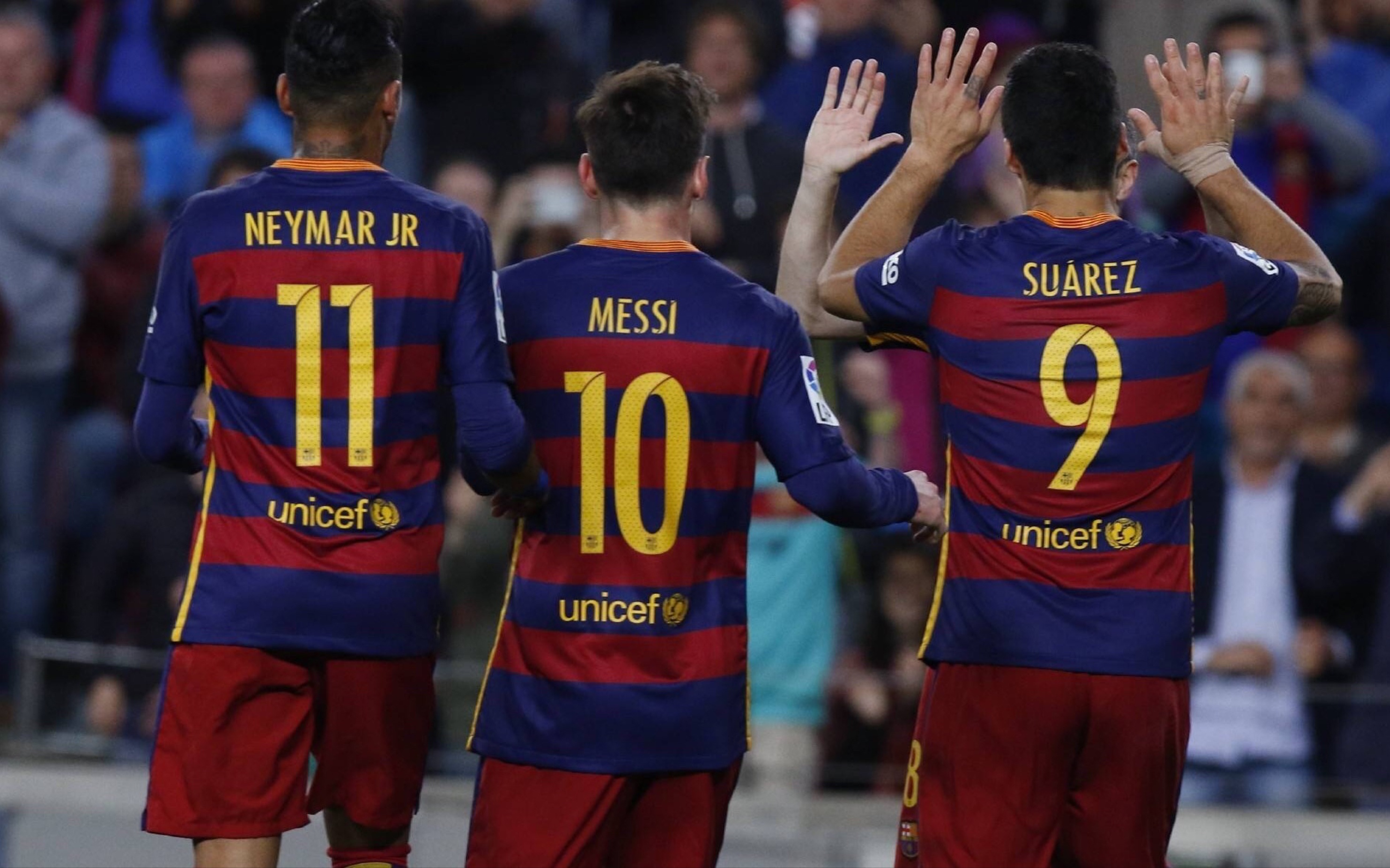 巴萨战胜对手，西甲豪门再次夺冠热门