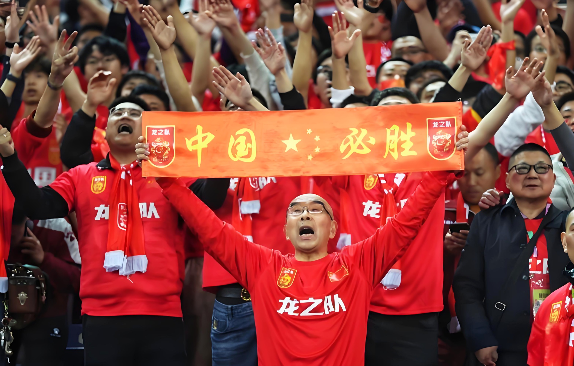 包含国家队球员发挥超水平，助力球队获胜的词条