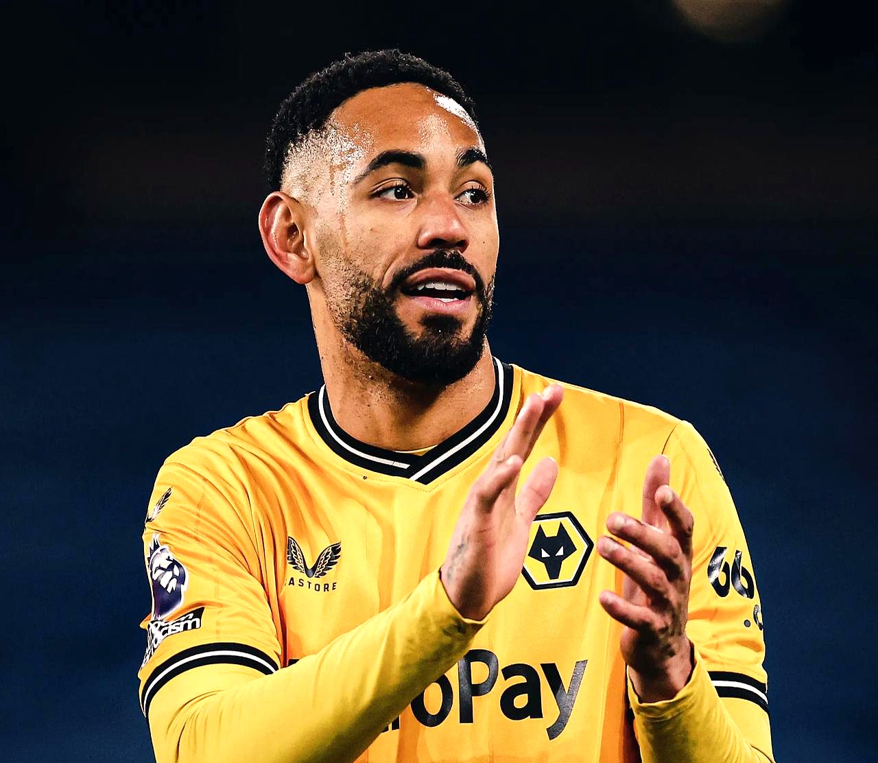 球员突然宣布离队，转会风波引发关注的简单介绍