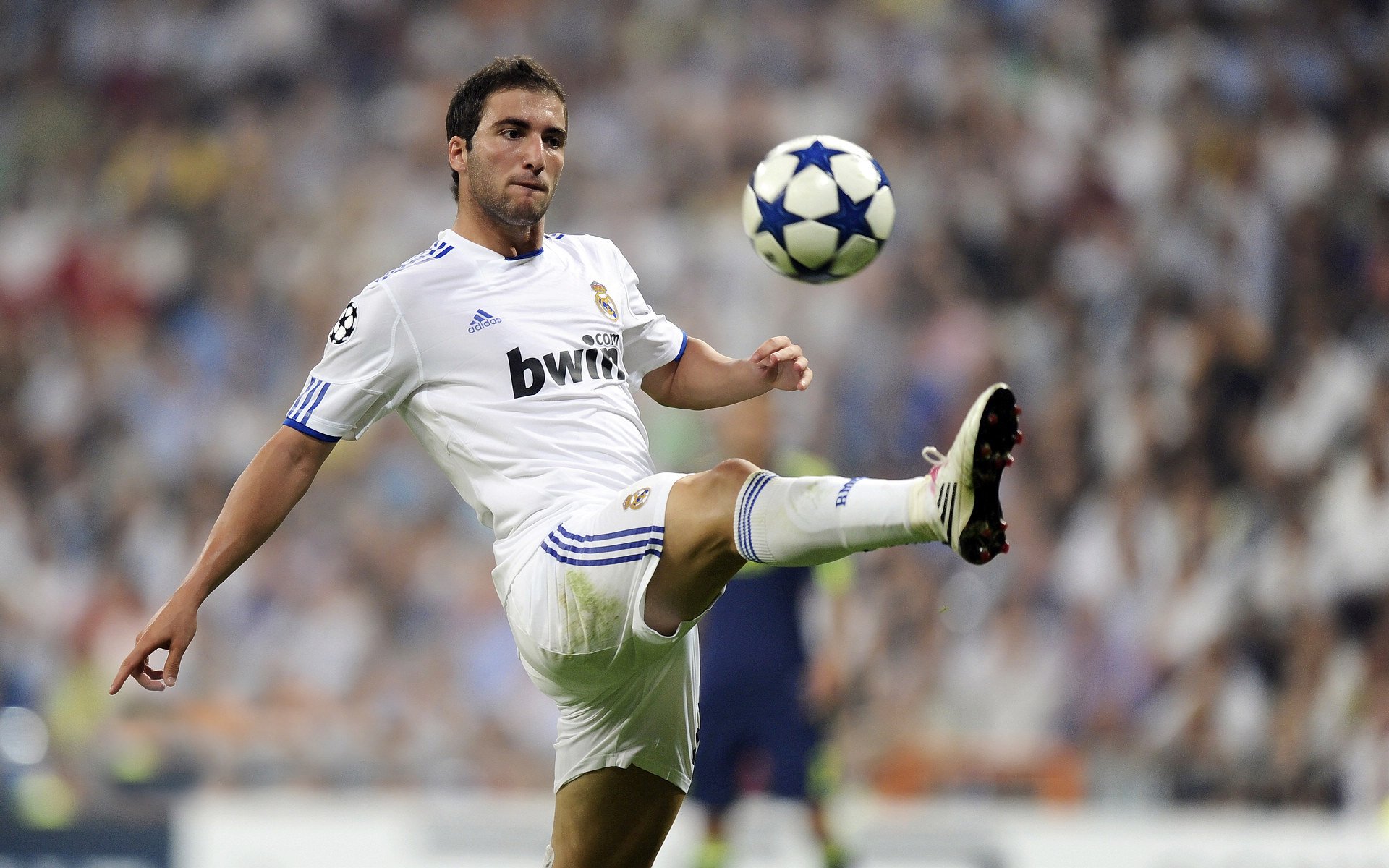 绝境中的光芒，日本绝杀波兰，穆勒高光表现背后的足球哲学